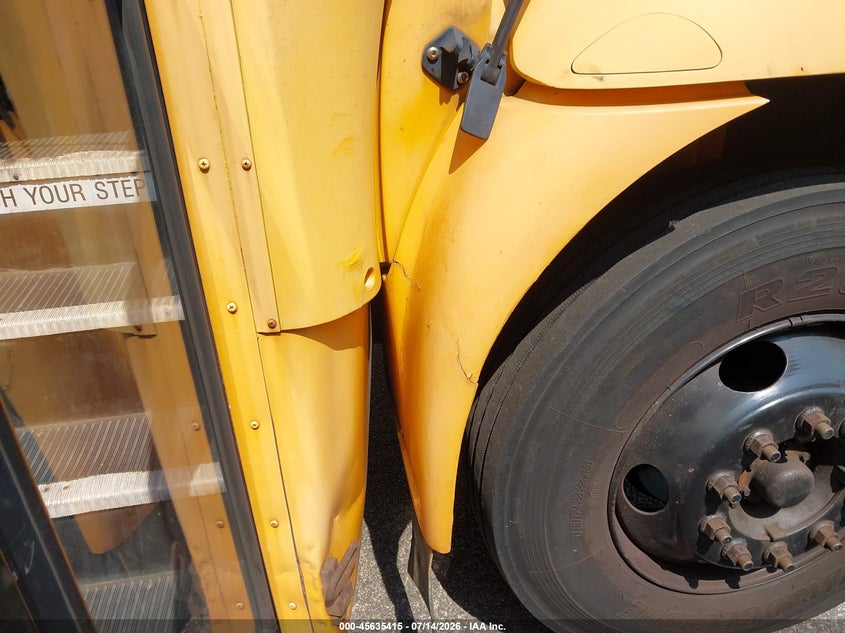 2010 Ic corporation 3000 ce VIN 4DRBUSKP1AB185177 IAAI salvage auction — SIDE, Clear (New Jersey), sold $25 on 2026-09-05 (photo 6)