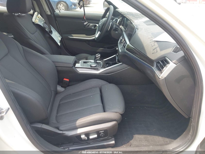 2020 BMW 3er VIN 3MW5R7J02L8B40383 IAAI salvage auction — FRONT END, Salvage Title, sold $11,500 on 2026-08-25 (photo 5)