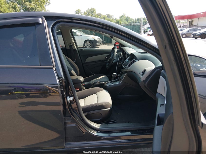 2014 Chevrolet Cruze VIN 1G1PA5SG2E7106041 IAAI salvage auction — SIDE, Salvage - Greater Than 75% (Maryland), sold $500 on 2026-07-24 (photo 5)