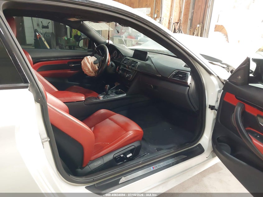 2017 BMW M4 VIN WBS3R9C52HK709083 IAAI salvage auction — FRONT & REAR, Salvage Title, sold $7,600 on 2026-07-29 (photo 5)