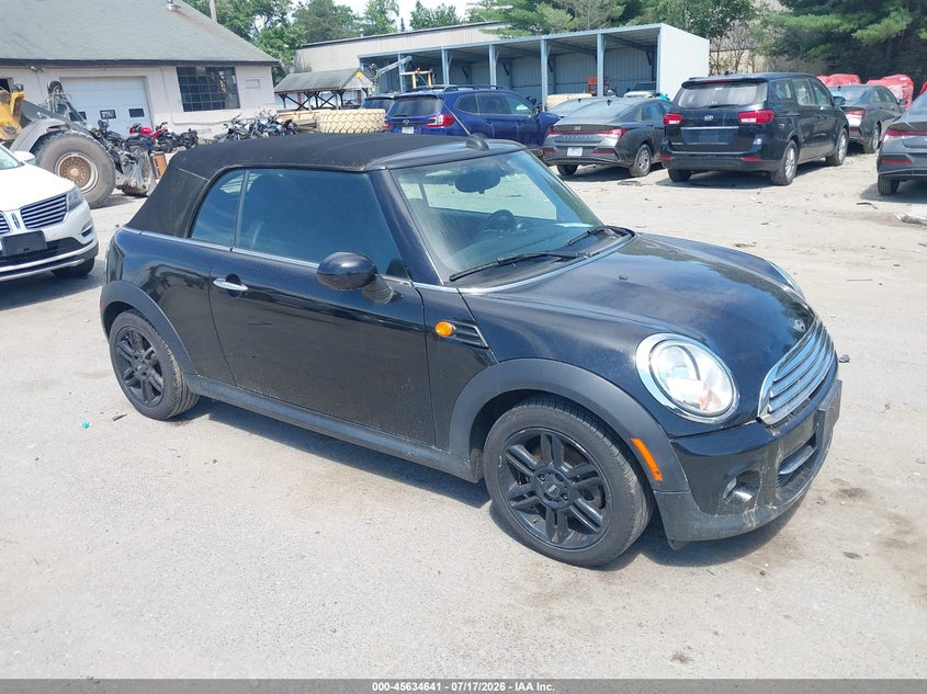 2015 Mini Convertible VIN WMWZN3C55FT266751 IAAI salvage auction — NORMAL WEAR, Original (New Hampshire), sold $300 on 2026-08-19 (photo 1)
