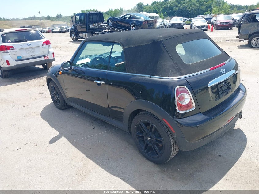 2015 Mini Convertible VIN WMWZN3C55FT266751 IAAI salvage auction — NORMAL WEAR, Original (New Hampshire), sold $300 on 2026-08-19 (photo 3)