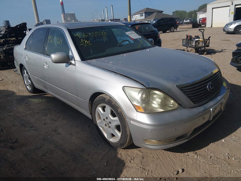 2004 Lexus Ls 430 VIN JTHBN36F640137536 IAAI salvage auction — NORMAL WEAR, Clear (Indiana), sold $400 on 2026-07-29 (photo 1)