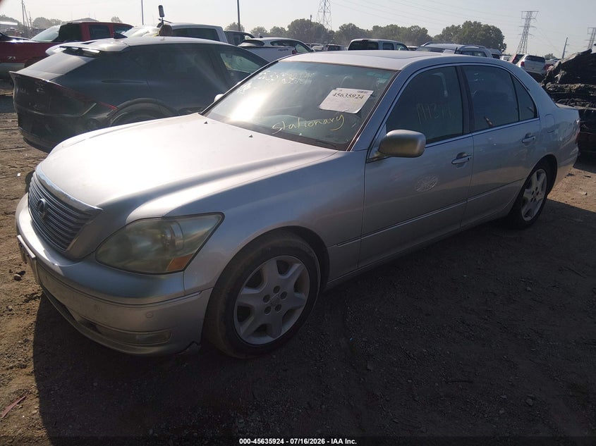 2004 Lexus Ls 430 VIN JTHBN36F640137536 IAAI salvage auction — NORMAL WEAR, Clear (Indiana), sold $400 on 2026-07-29 (photo 2)