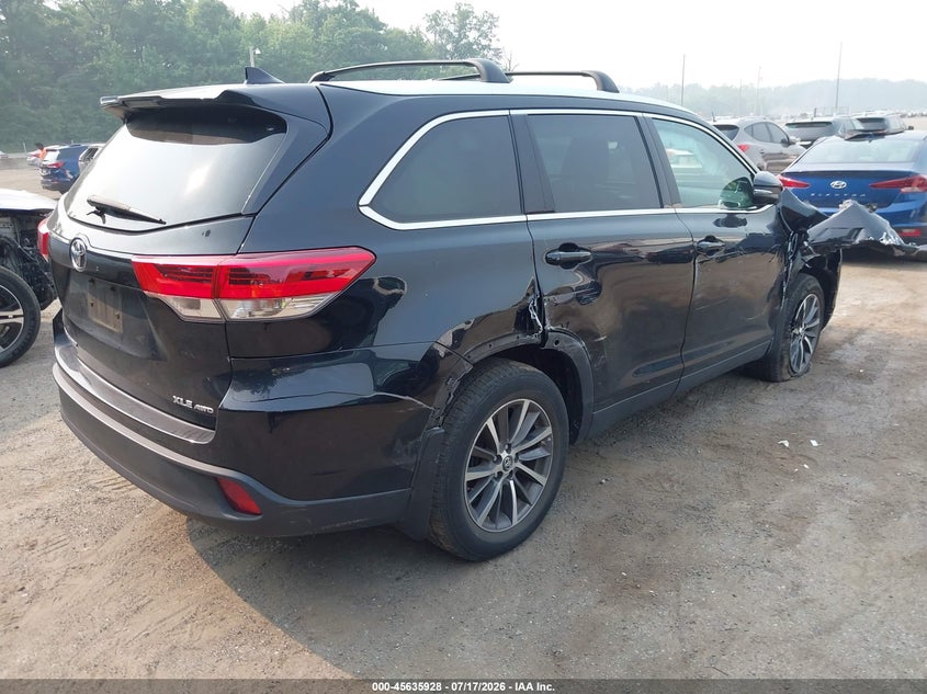 2019 Toyota Highlander VIN 5TDJZRFH2KS619971 IAAI salvage auction — SIDE, Salvage Title, sold $10,000 on 2026-08-01 (photo 4)
