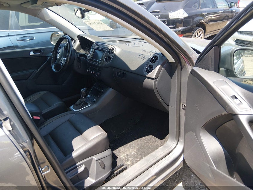 2016 Volkswagen Tiguan VIN WVGBV7AX9GW521221 IAAI salvage auction — FRONT END, Salvage Title, sold $100 on 2026-08-04 (photo 5)