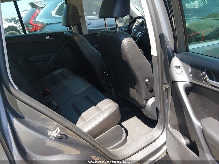 2016 Volkswagen Tiguan VIN WVGBV7AX9GW521221 IAAI salvage auction — FRONT END, Salvage Title, sold $100 on 2026-08-04 (photo 8)