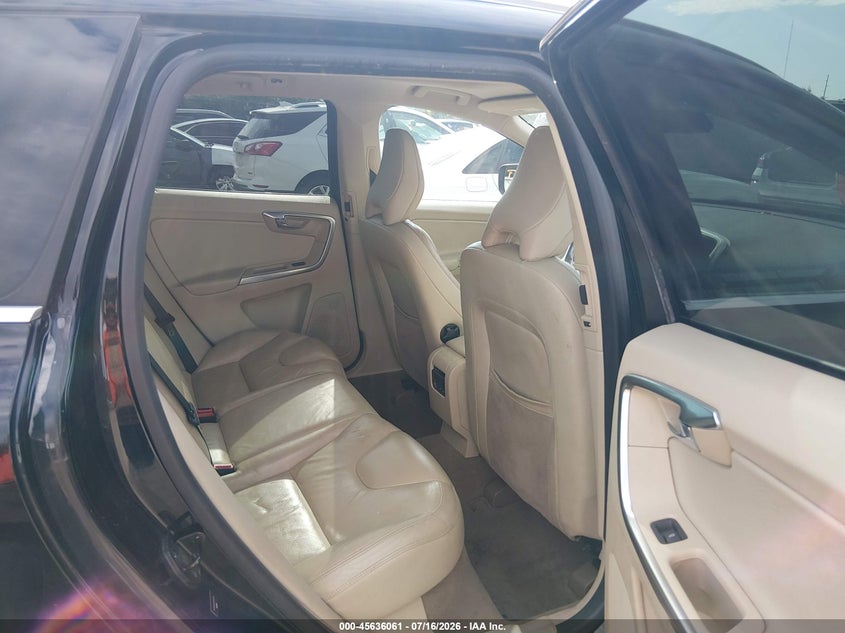 2012 Volvo Xc60 VIN YV4952DL9C2297235 IAAI salvage auction — NORMAL WEAR, Wait Title, sold $775 on 2026-08-21 (photo 8)