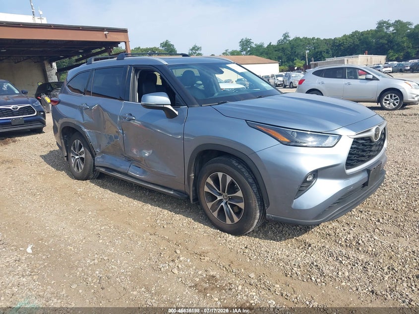2022 Toyota Highlander VIN 5TDHZRBH3NS244634 — IAAI salvage auction photo