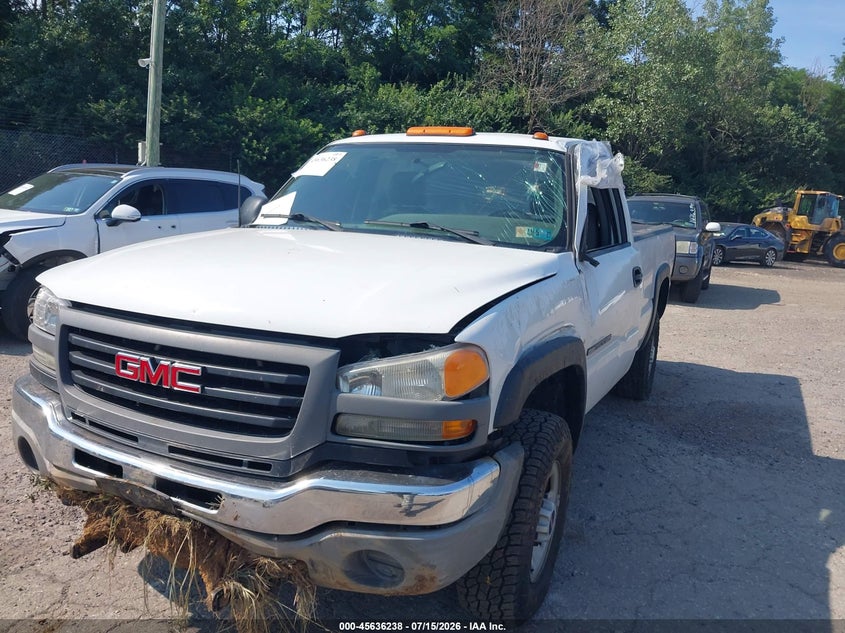 2006 Gmc SIERRA VIN 1GTHK24U46E122006 IAAI salvage auction — SIDE, Salvage (Pennsylvania), sold $550 on 2026-07-29 (photo 2)