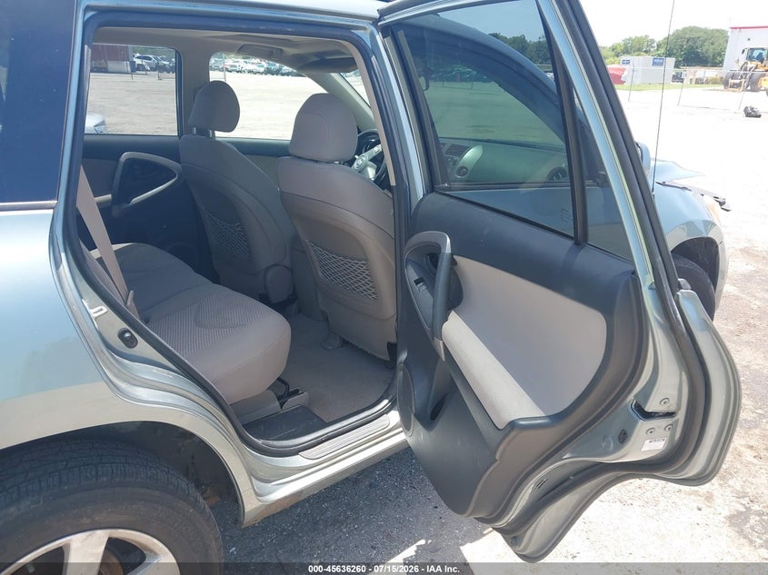 2008 Toyota Rav4 VIN JTMBD31VX86082644 IAAI salvage auction — FRONT END, Rebuildable (Florida), sold $250 on 2026-07-30 (photo 8)