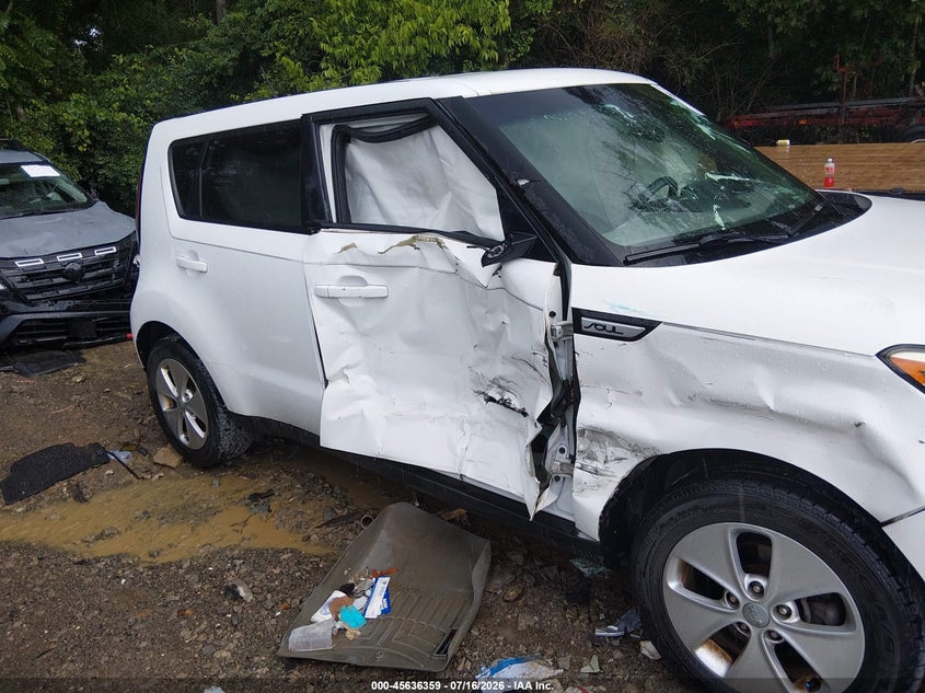 2016 Kia Soul VIN KNDJN2A25G7272675 IAAI salvage auction — REAR END, Salvage Title, sold $475 on 2026-10-02 (photo 6)