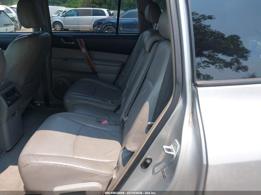 2008 Toyota Highlander VIN JTEES42A882053408 IAAI salvage auction — NORMAL WEAR, Clear (New York), sold $275 on 2026-07-21 (photo 8)