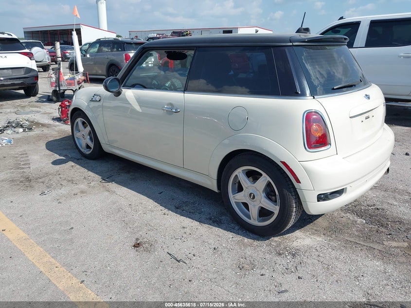 2010 Mini Cooper VIN WMWMF3C55ATZ65183 IAAI salvage auction — FRESH WATER, Salvage (Iowa), sold $450 on 2026-08-18 (photo 3)