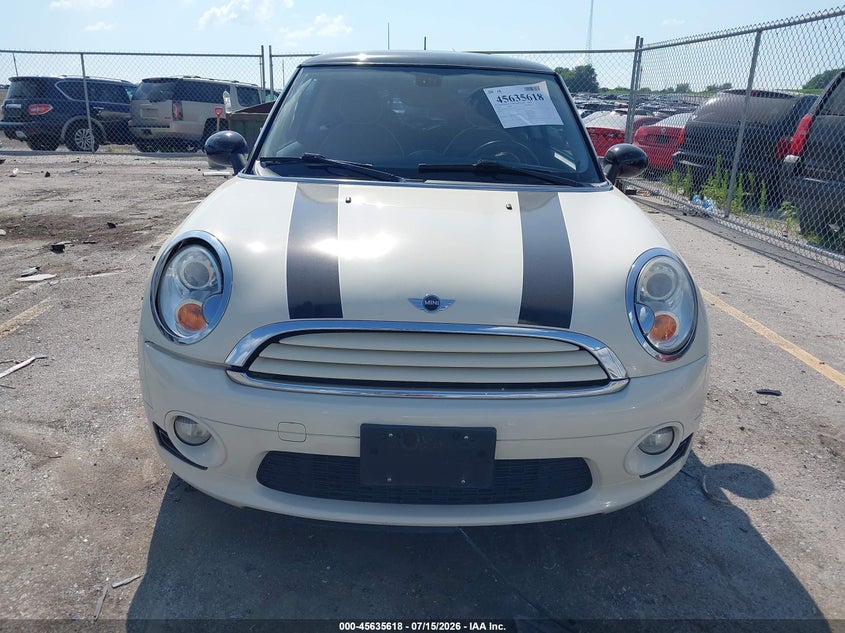 2010 Mini Cooper VIN WMWMF3C55ATZ65183 IAAI salvage auction — FRESH WATER, Salvage (Iowa), sold $450 on 2026-08-18 (photo 6)