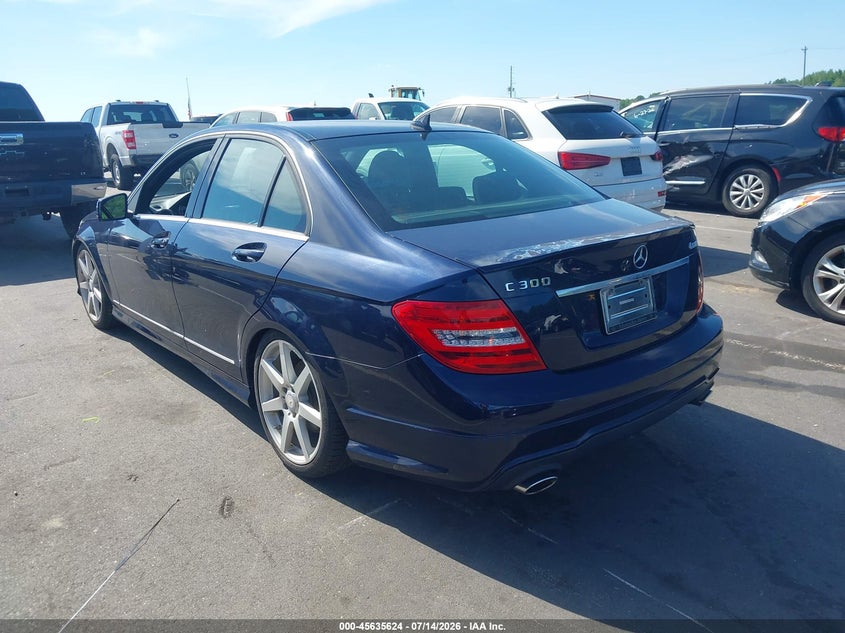 2014 Mercedes-benz C-klasse VIN WDDGF8AB4EA967651 IAAI salvage auction — NORMAL WEAR, Salvage Title, sold $575 on 2026-07-29 (photo 3)