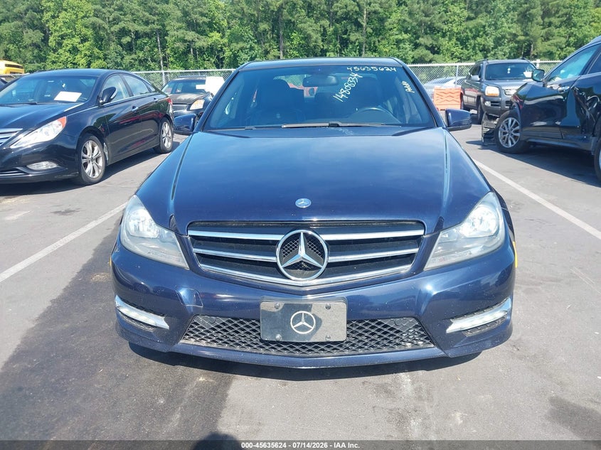 2014 Mercedes-benz C-klasse VIN WDDGF8AB4EA967651 IAAI salvage auction — NORMAL WEAR, Salvage Title, sold $575 on 2026-07-29 (photo 6)