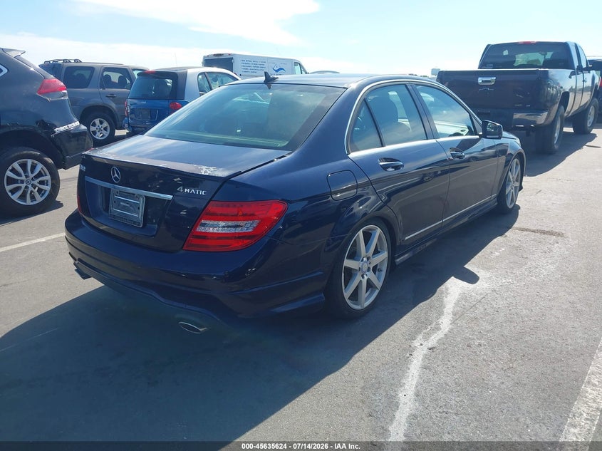 2014 Mercedes-benz C-klasse VIN WDDGF8AB4EA967651 IAAI salvage auction — NORMAL WEAR, Salvage Title, sold $575 on 2026-07-29 (photo 4)