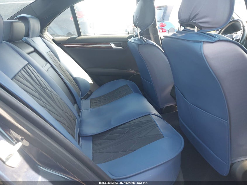 2014 Mercedes-benz C-klasse VIN WDDGF8AB4EA967651 IAAI salvage auction — NORMAL WEAR, Salvage Title, sold $575 on 2026-07-29 (photo 8)