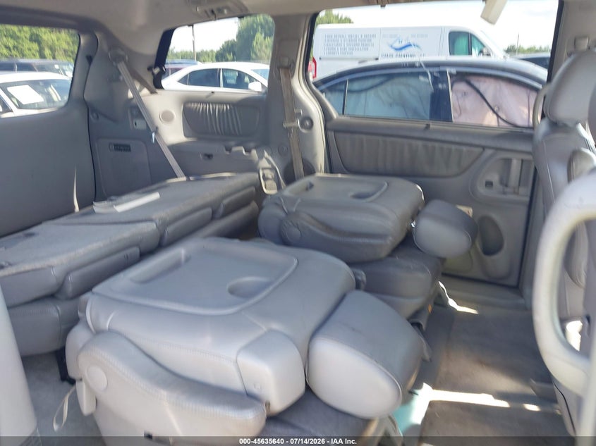 2006 Toyota Sienna VIN 5TDZA22C86S533839 IAAI salvage auction — NORMAL WEAR, Clear (Illinois), sold $1,350 on 2026-07-22 (photo 8)