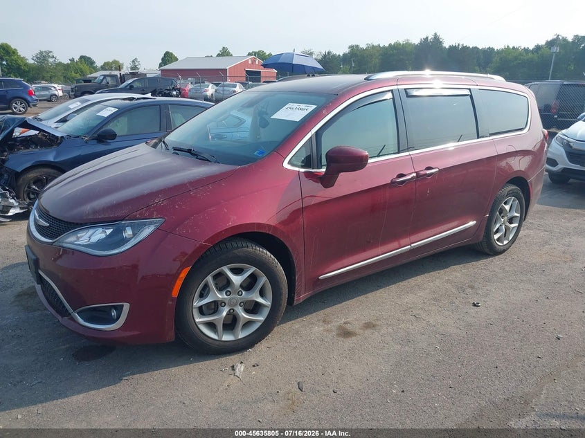 2019 Chrysler Pacifica VIN 2C4RC1EGXKR589920 IAAI salvage auction — SIDE, Salvage Title, sold $4,250 on 2026-07-31 (photo 2)