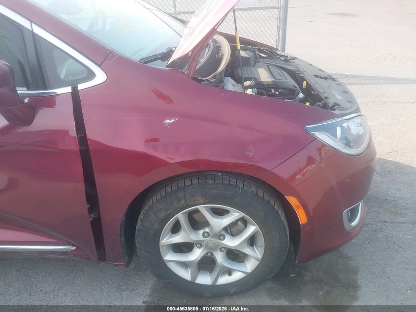 2019 Chrysler Pacifica VIN 2C4RC1EGXKR589920 IAAI salvage auction — SIDE, Salvage Title, sold $4,250 on 2026-07-31 (photo 6)