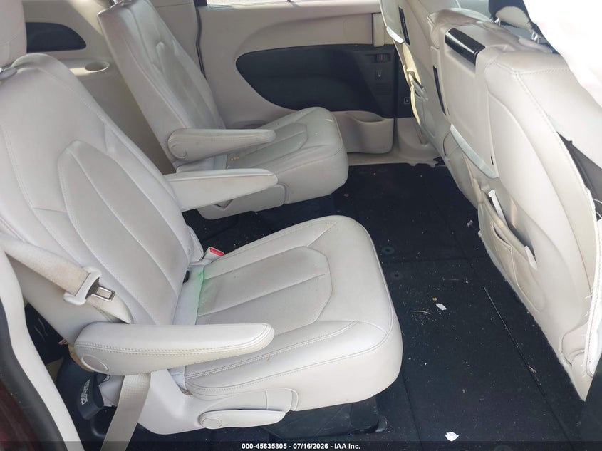 2019 Chrysler Pacifica VIN 2C4RC1EGXKR589920 IAAI salvage auction — SIDE, Salvage Title, sold $4,250 on 2026-07-31 (photo 8)