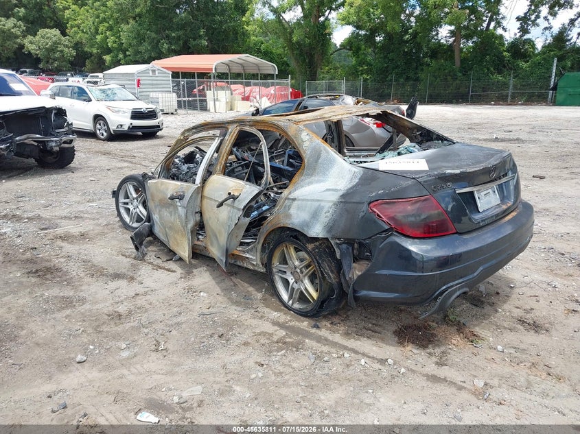 2012 Mercedes-benz C-klasse VIN WDDGF4HB8CR212712 IAAI salvage auction — TOTAL BURN, Wait Title, sold $175 on 2026-08-14 (photo 3)