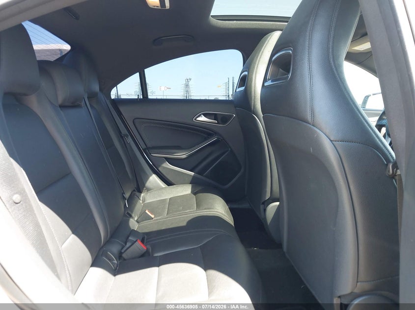 2014 Mercedes-benz Cla-klasse VIN WDDSJ4EB6EN057388 IAAI salvage auction — NORMAL WEAR, Salvage Title, sold $675 on 2026-07-29 (photo 8)