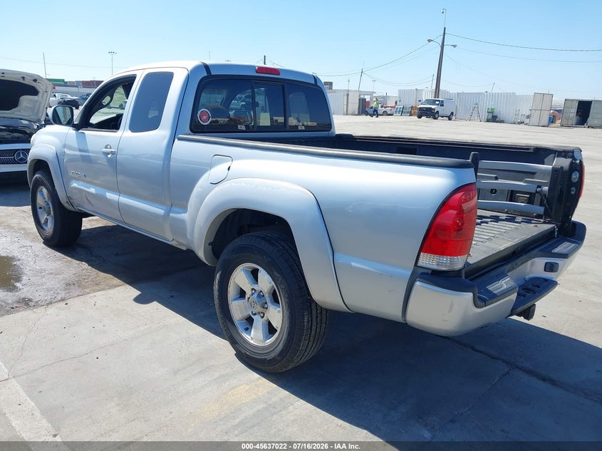 2005 Toyota Tacoma VIN 5TEUU42N45Z102883 IAAI salvage auction — LEFT SIDE, Salvage (California), sold $3,050 on 2026-07-29 (photo 3)