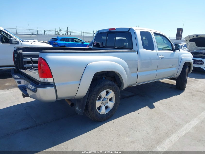 2005 Toyota Tacoma VIN 5TEUU42N45Z102883 IAAI salvage auction — LEFT SIDE, Salvage (California), sold $3,050 on 2026-07-29 (photo 4)