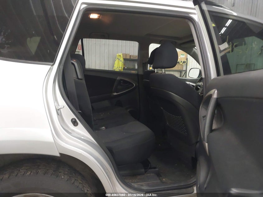 2007 Toyota Rav4 VIN JTMBK32V675020621 IAAI salvage auction — NORMAL WEAR, Clear (Minnesota), sold $475 on 2026-07-28 (photo 8)