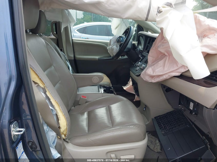 2015 Toyota Sienna VIN 5TDDK3DC0FS105337 IAAI salvage auction — FRONT END, Wait Title, sold $1,700 on 2026-08-02 (photo 5)