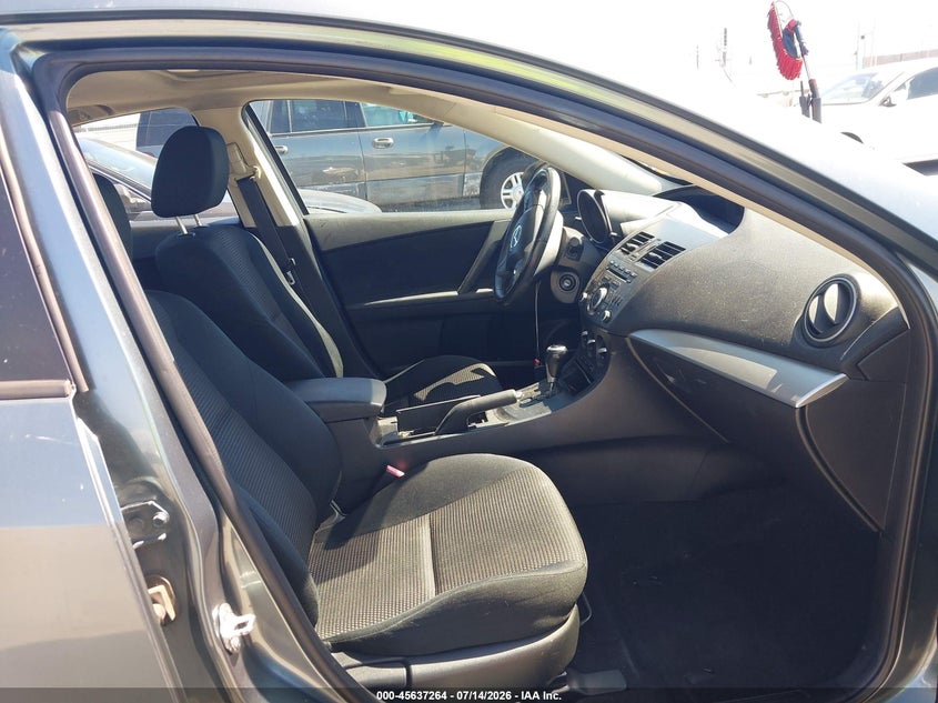 2012 Mazda 3 VIN JM1BL1V8XC1546484 IAAI salvage auction — NORMAL WEAR, Salvage Title, sold $325 on 2026-07-29 (photo 5)