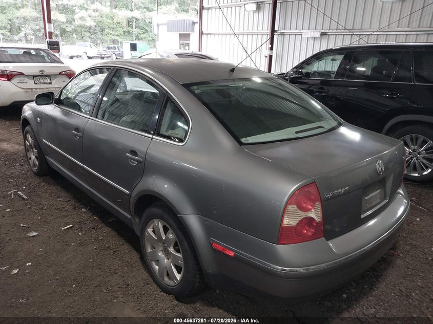 2002 Volkswagen Passat VIN WVWRH63B92P289633 IAAI salvage auction — WATER/FLOOD, Clear (Virginia), sold $275 on 2026-08-20 (photo 3)