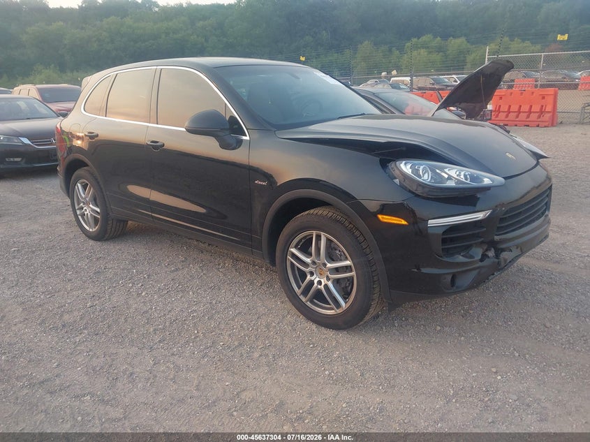 2015 Porsche Cayenne VIN WP1AF2A24FLA40926 — IAAI salvage auction photo