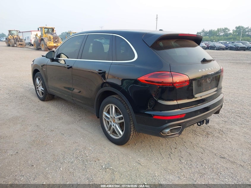 2015 Porsche Cayenne VIN WP1AF2A24FLA40926 IAAI salvage auction — FRONT END, Wait Title, sold $5,700 on 2026-09-04 (photo 3)