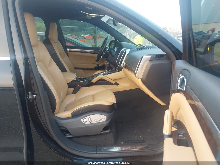 2015 Porsche Cayenne VIN WP1AF2A24FLA40926 IAAI salvage auction — FRONT END, Wait Title, sold $5,700 on 2026-09-04 (photo 5)
