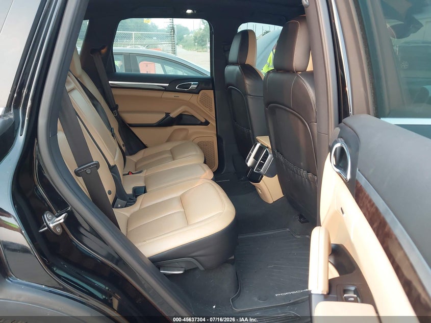 2015 Porsche Cayenne VIN WP1AF2A24FLA40926 IAAI salvage auction — FRONT END, Wait Title, sold $5,700 on 2026-09-04 (photo 8)