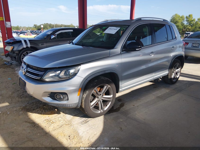 2017 Volkswagen Tiguan VIN WVGUV7AX7HK010902 IAAI salvage auction — NORMAL WEAR, Clear (Florida), sold $2,500 on 2026-07-28 (photo 2)