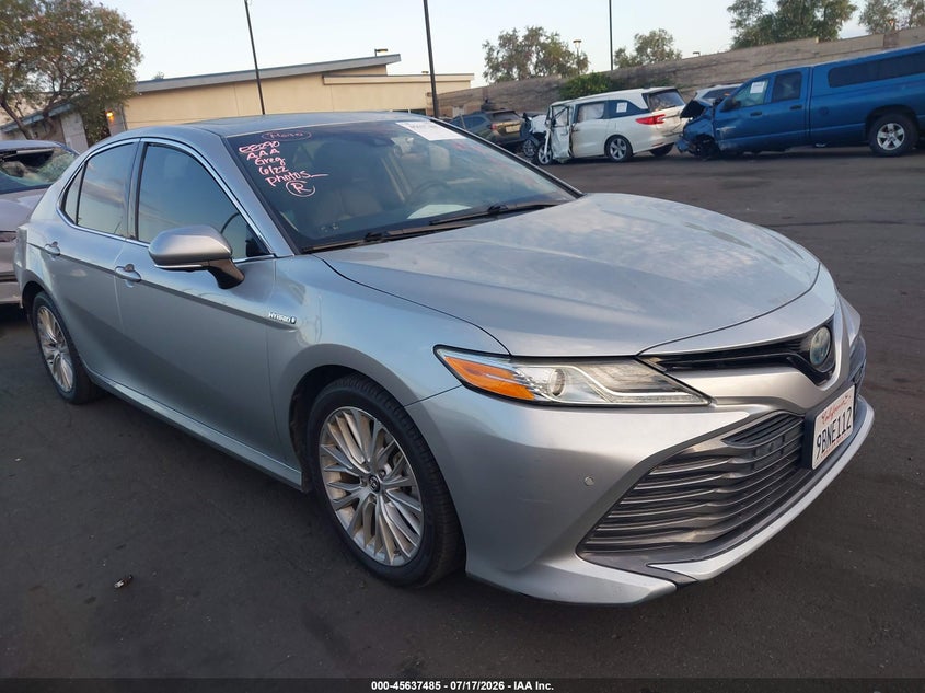 2018 Toyota Camry VIN 4T1B21HK0JU003873 — IAAI salvage auction photo