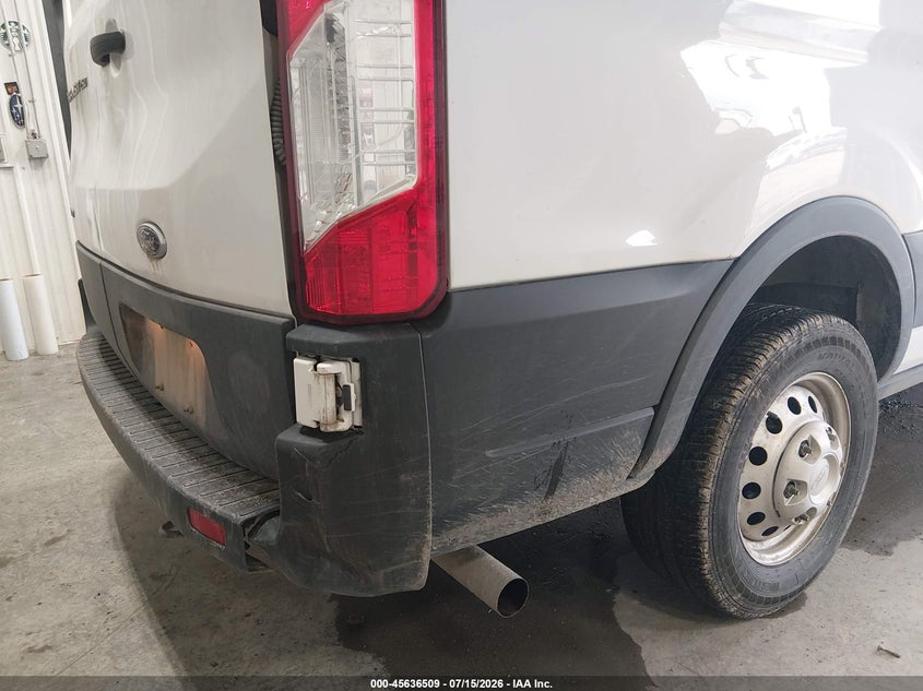 2022 Ford Transit VIN 1FTBR2X88NKA63350 IAAI salvage auction — FRONT & REAR, Salvage Title, sold $19,600 on 2026-07-29 (photo 6)