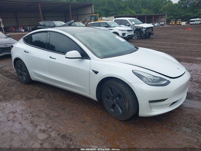 2021 Tesla Model 3 VIN 5YJ3E1EB3MF852896 IAAI salvage auction — UNDERCARRIAGE, Salvage Title, sold $7,500 on 2026-09-07 (photo 1)
