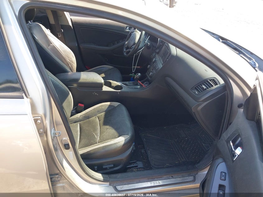 2013 Kia Optima VIN 5XXGR4A62DG236815 IAAI salvage auction — NORMAL WEAR, Regular Certificate (Iowa), sold $400 on 2026-07-29 (photo 5)