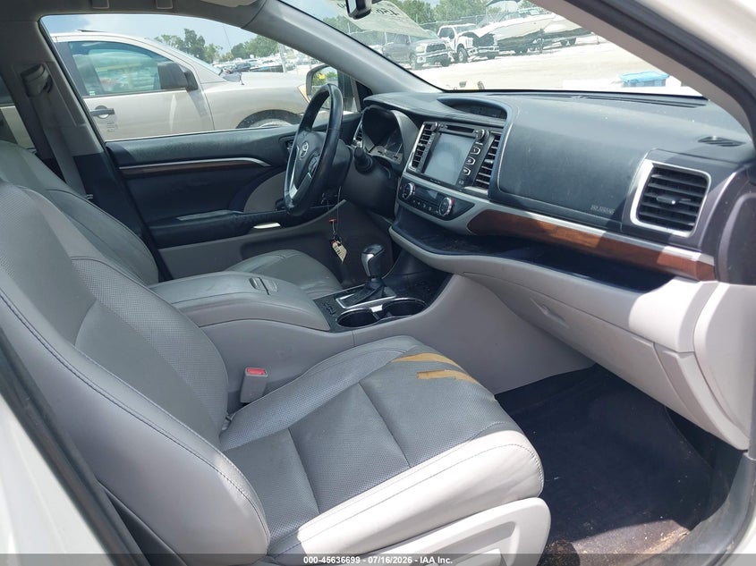 2016 Toyota Highlander VIN 5TDYKRFHXGS135251 IAAI salvage auction — MECHANICAL, Rebuildable (Florida), sold $5,300 on 2026-08-02 (photo 5)