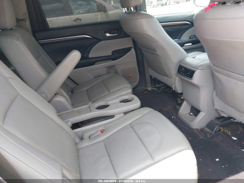 2016 Toyota Highlander VIN 5TDYKRFHXGS135251 IAAI salvage auction — MECHANICAL, Rebuildable (Florida), sold $5,300 on 2026-08-02 (photo 8)