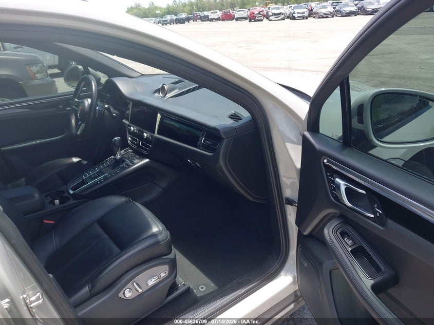 2019 Porsche Macan VIN WP1AA2A59KLB01254 IAAI salvage auction — LEFT REAR, Salvage Title, sold $13,200 on 2026-07-29 (photo 5)