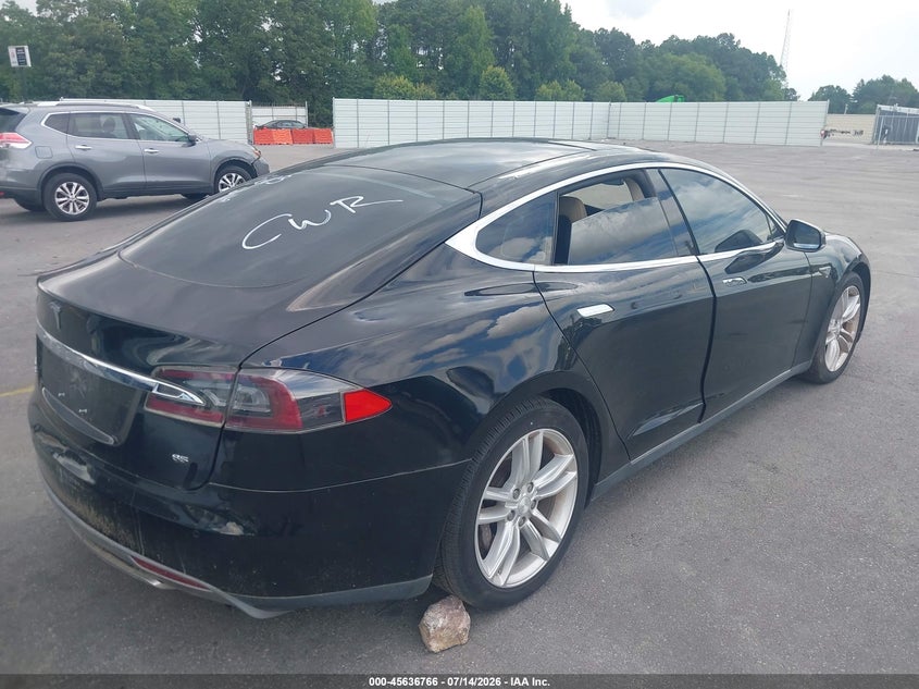 2014 Tesla Model s VIN 5YJSA1H16EFP45613 IAAI salvage auction — NORMAL WEAR, Salvage Title, sold $1,850 on 2026-07-29 (photo 4)