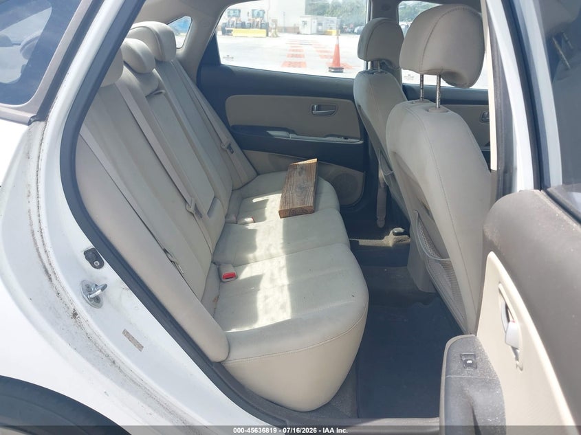 2008 Hyundai Elantra VIN KMHDU46D28U423489 IAAI salvage auction — NORMAL WEAR, Clear (Florida), sold $475 on 2026-07-23 (photo 8)