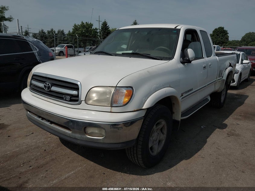 2000 Toyota Tundra VIN 5TBBT4810YS034462 IAAI salvage auction — NORMAL WEAR, Clear (Michigan), sold $575 on 2026-07-30 (photo 2)
